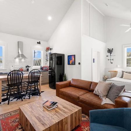 Casa Romeo - Luxury Ybor Apt, Steps To 7Th Ave 坦帕 外观 照片