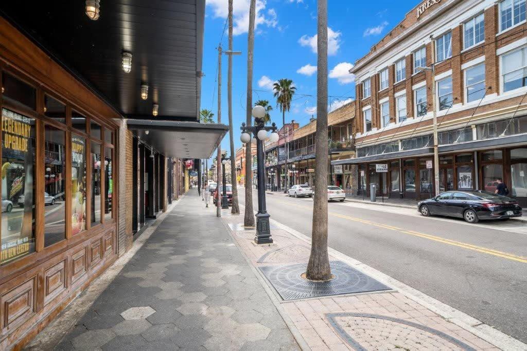 Casa Romeo - Luxury Ybor Apt, Steps To 7Th Ave 坦帕 外观 照片